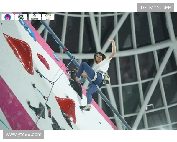 南京攀岩队在世界滑板锦标赛中以67分稳居积分榜首位